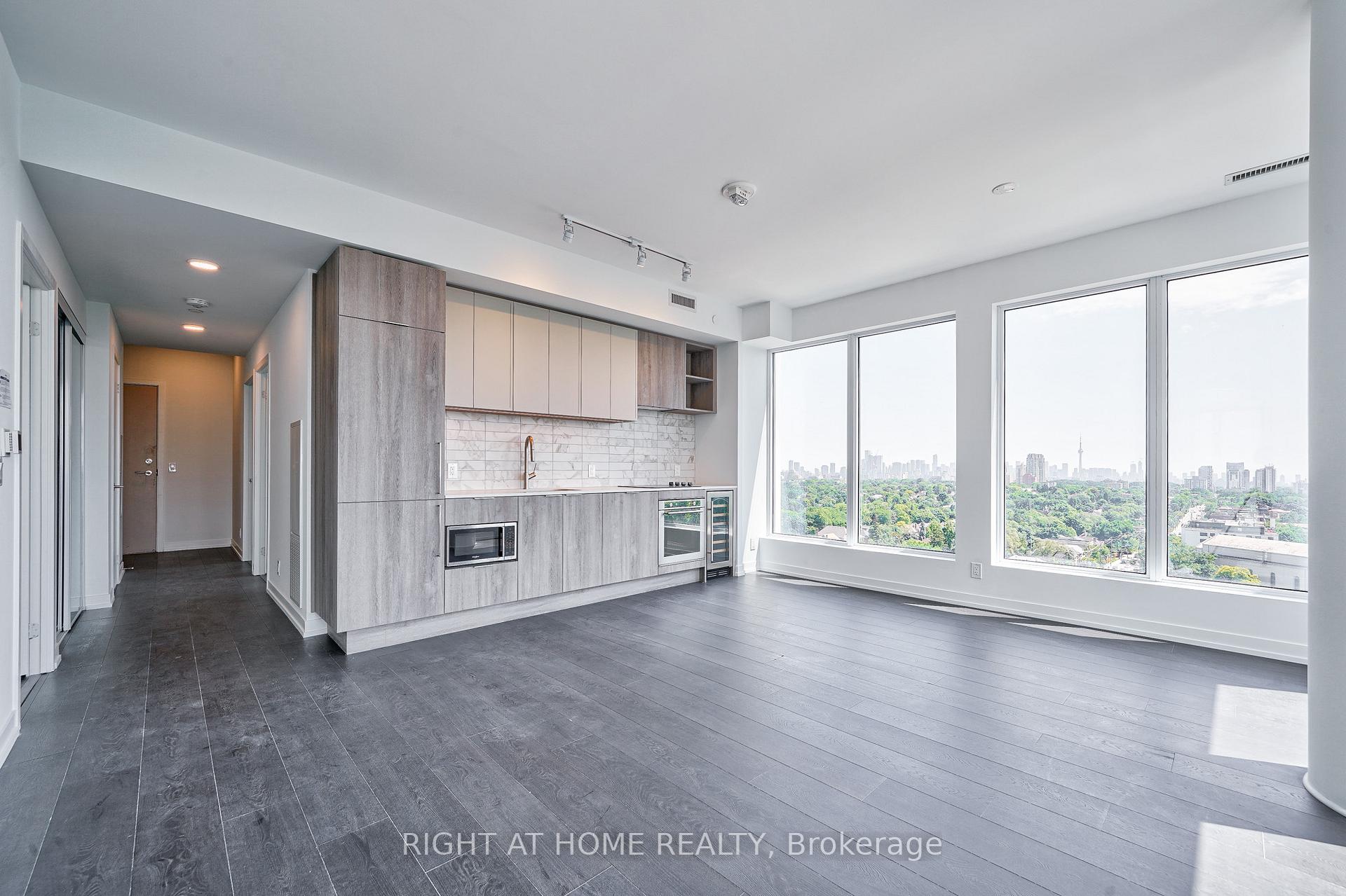 Photo 4 of Unit 1821, 2020 Bathurst Street, Toronto, Humewood-Cedarvale — HOMEH