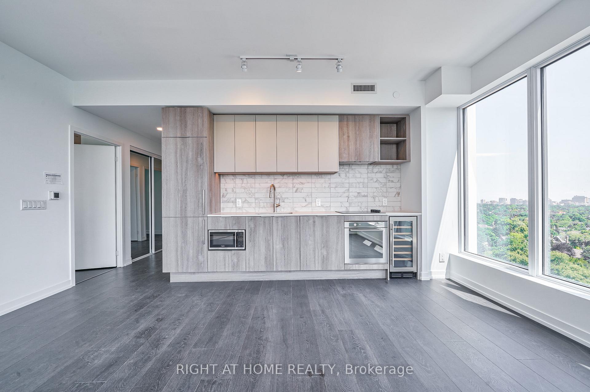 Photo 8 of Unit 1821, 2020 Bathurst Street, Toronto, Humewood-Cedarvale — HOMEH