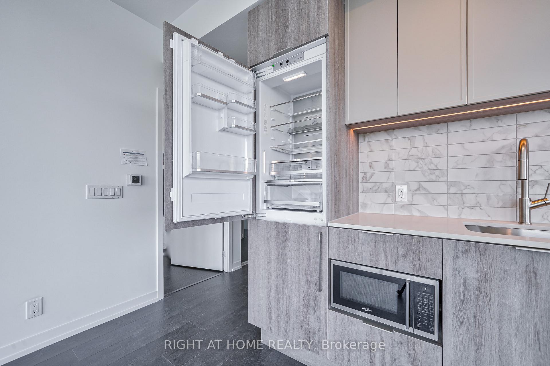Photo 12 of Unit 1821, 2020 Bathurst Street, Toronto, Humewood-Cedarvale — HOMEH