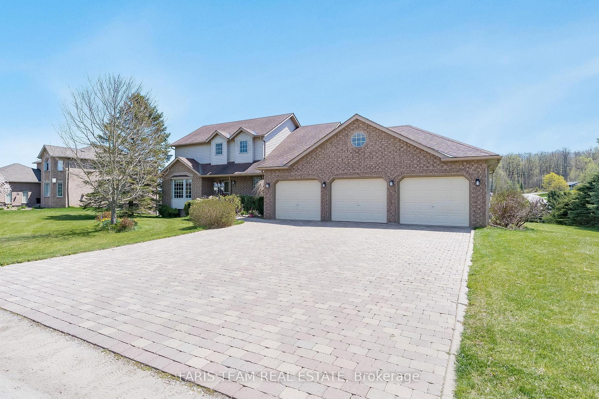 Photo 8 of 36 Marlow Circle, Springwater, Hillsdale — HOMEH