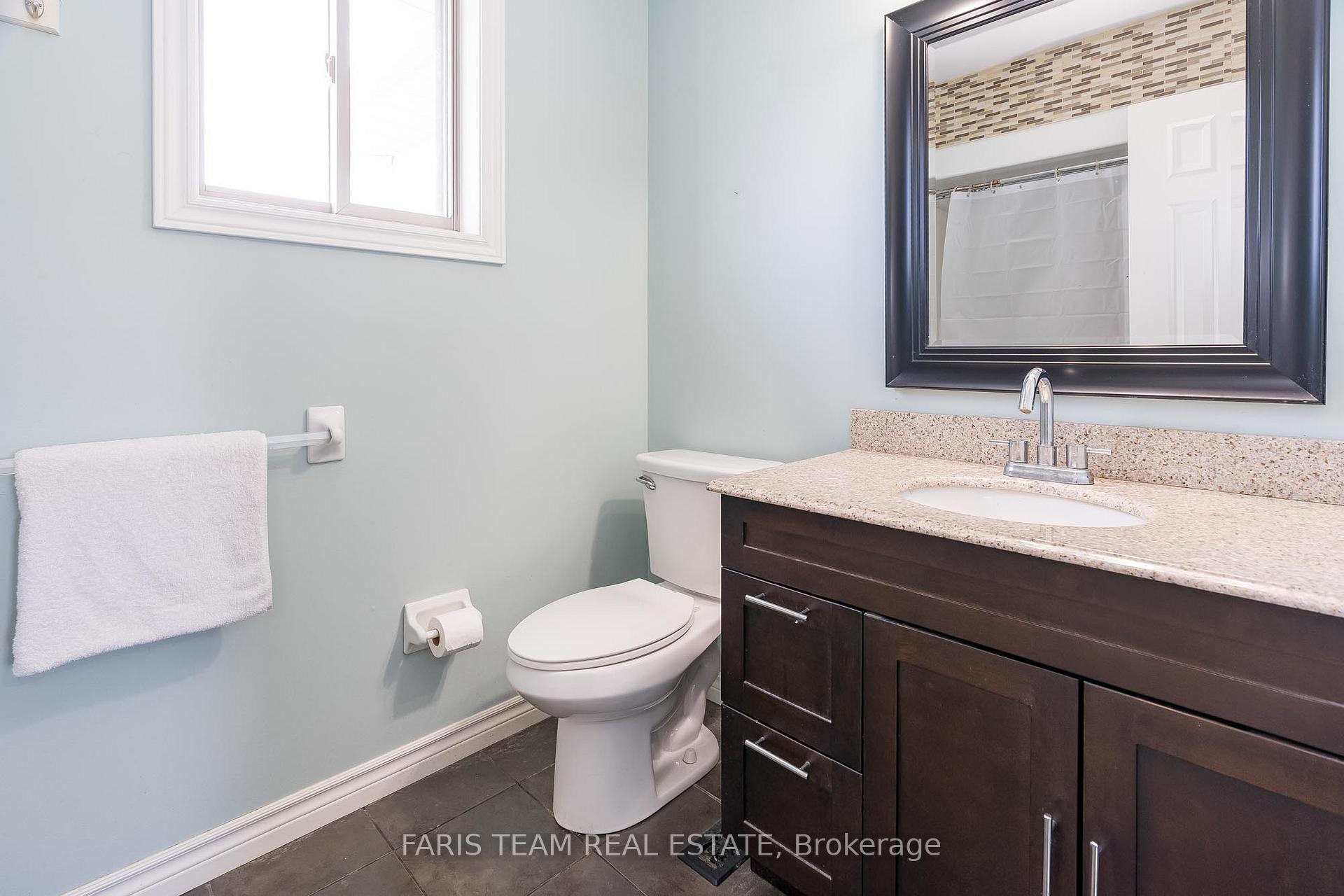 Photo 21 of 36 Marlow Circle, Springwater, Hillsdale — HOMEH