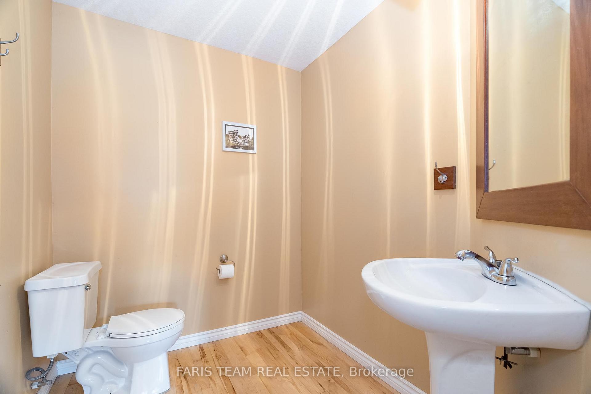Photo 26 of 36 Marlow Circle, Springwater, Hillsdale — HOMEH
