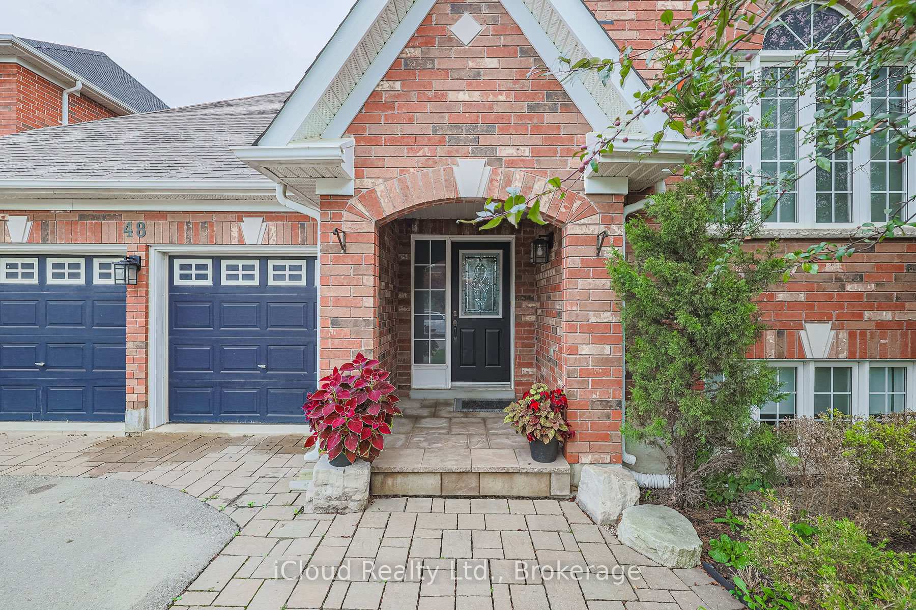 Photo 8 of 48 Donwoods Court, Brampton, Vales of Castlemore — HOMEH