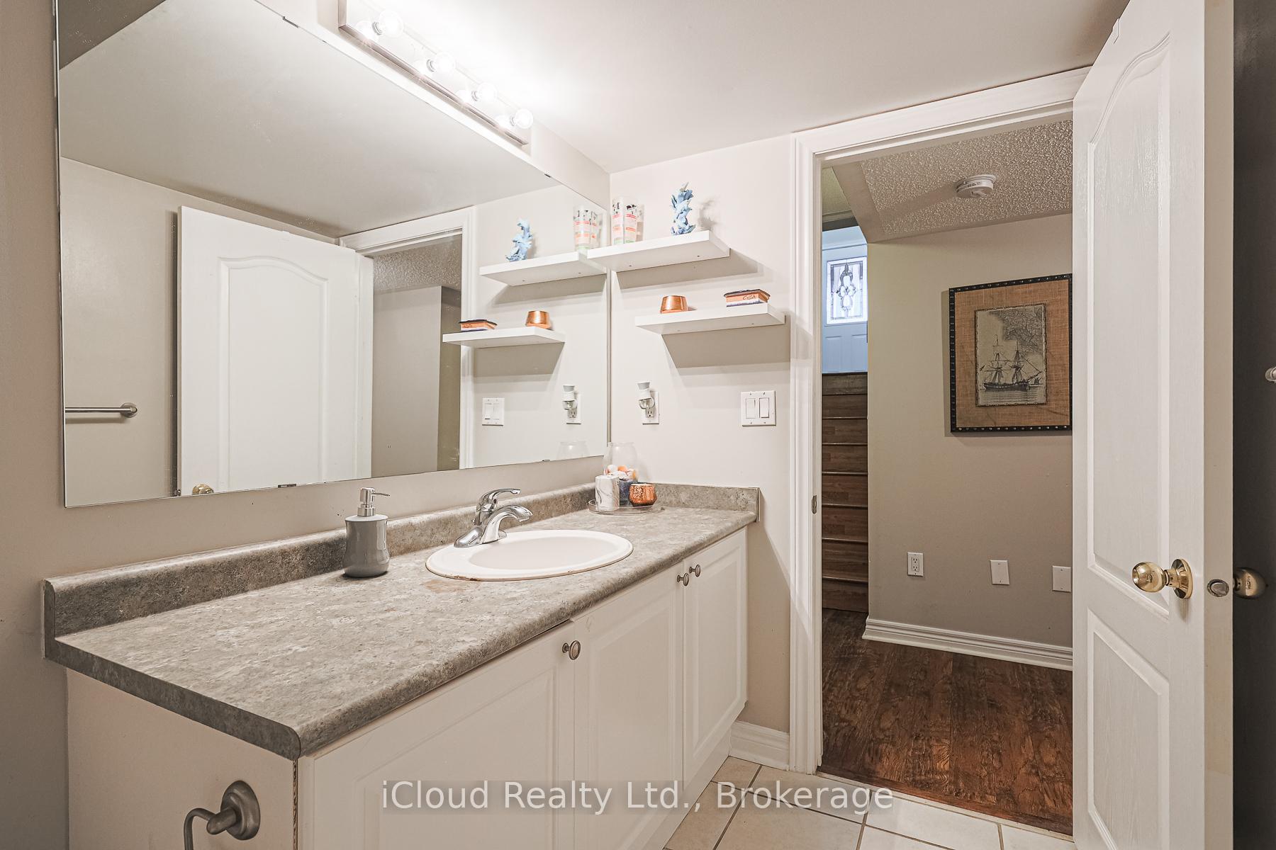 Photo 34 of 48 Donwoods Court, Brampton, Vales of Castlemore — HOMEH