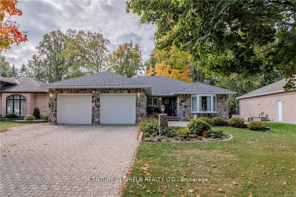 Front of 572 Dean Drive