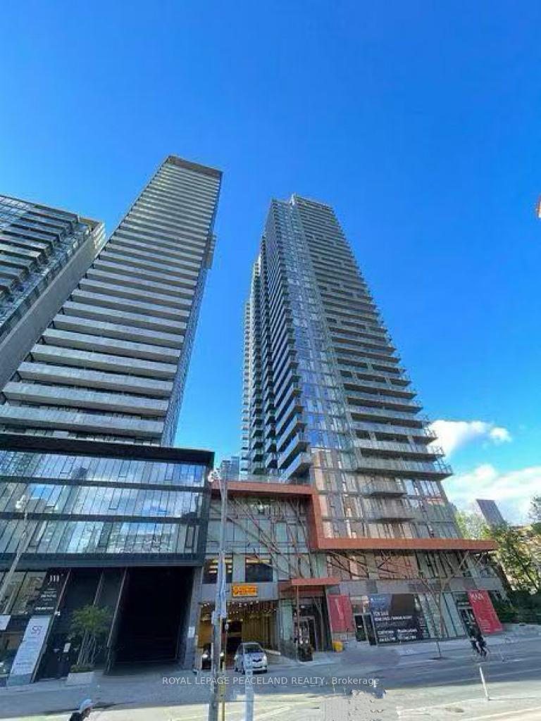 Front of Unit 1606, 50 Wellesley Street E
