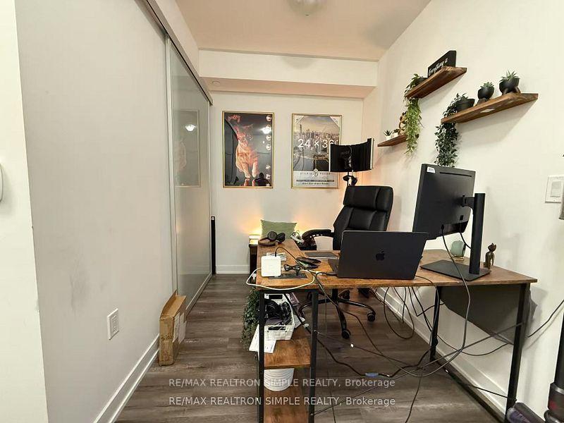 Photo 3 of Unit 3202, 99 Broadway Avenue, Toronto, Mount Pleasant West — HOMEH