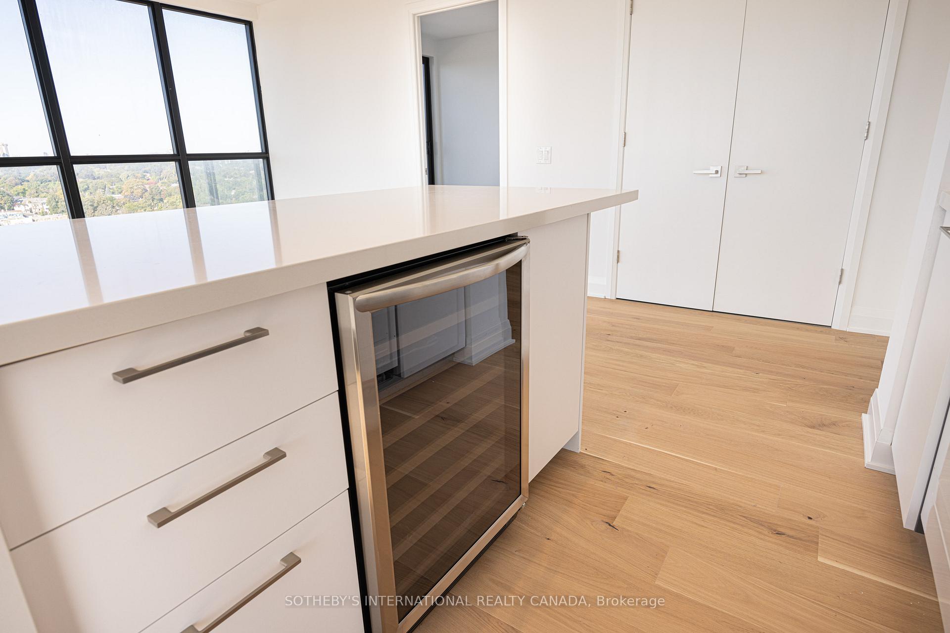 Photo 2 of Unit 1501, 33 Frederick Todd Way, Toronto, Leaside — HOMEH