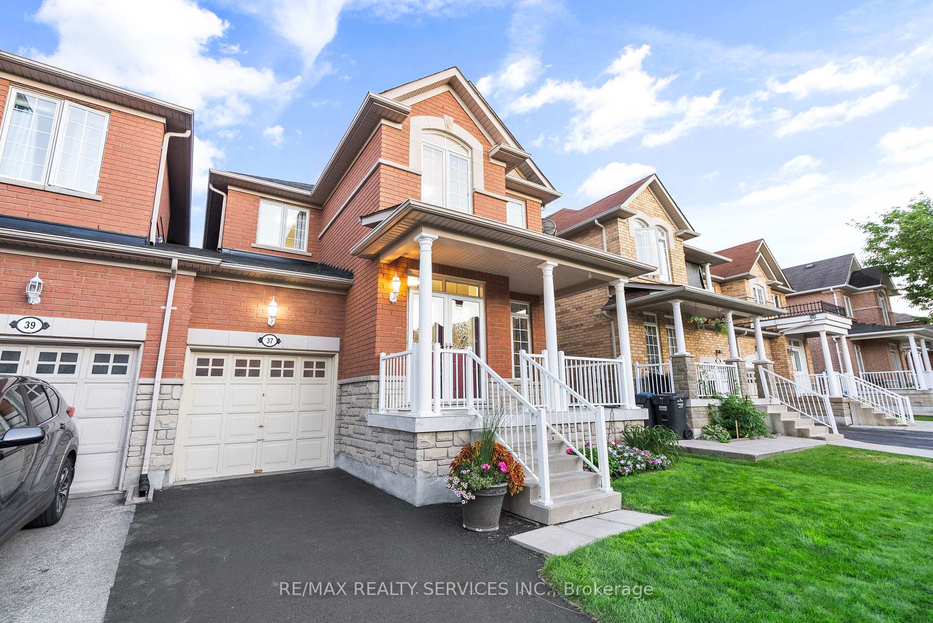 Photo 25 of 37 Overture Lane, Brampton, Bramalea North Industrial — HOMEH