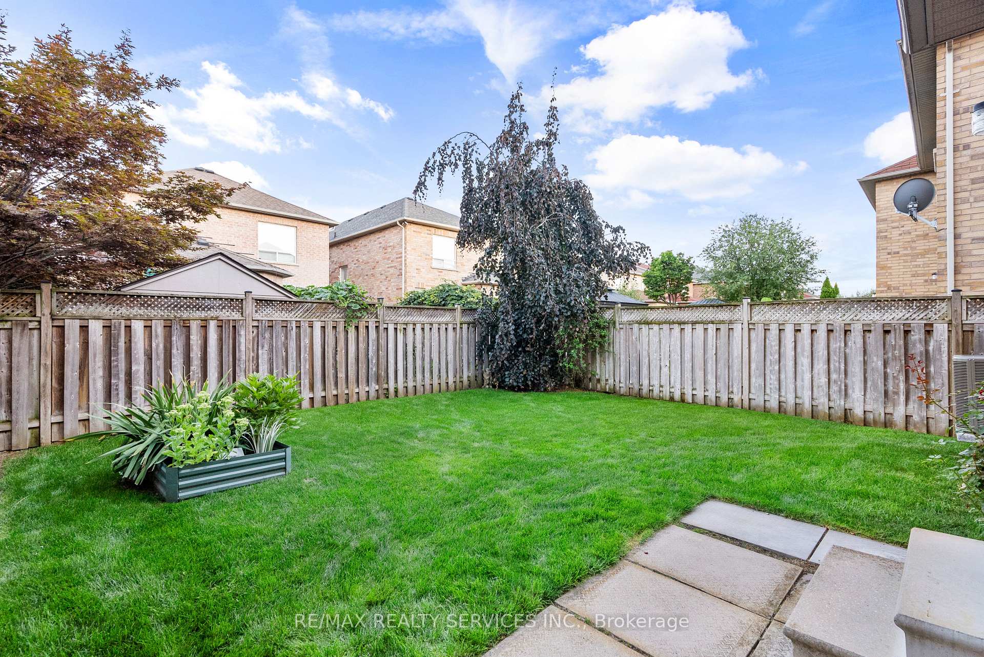 Photo 39 of 37 Overture Lane, Brampton, Bramalea North Industrial — HOMEH