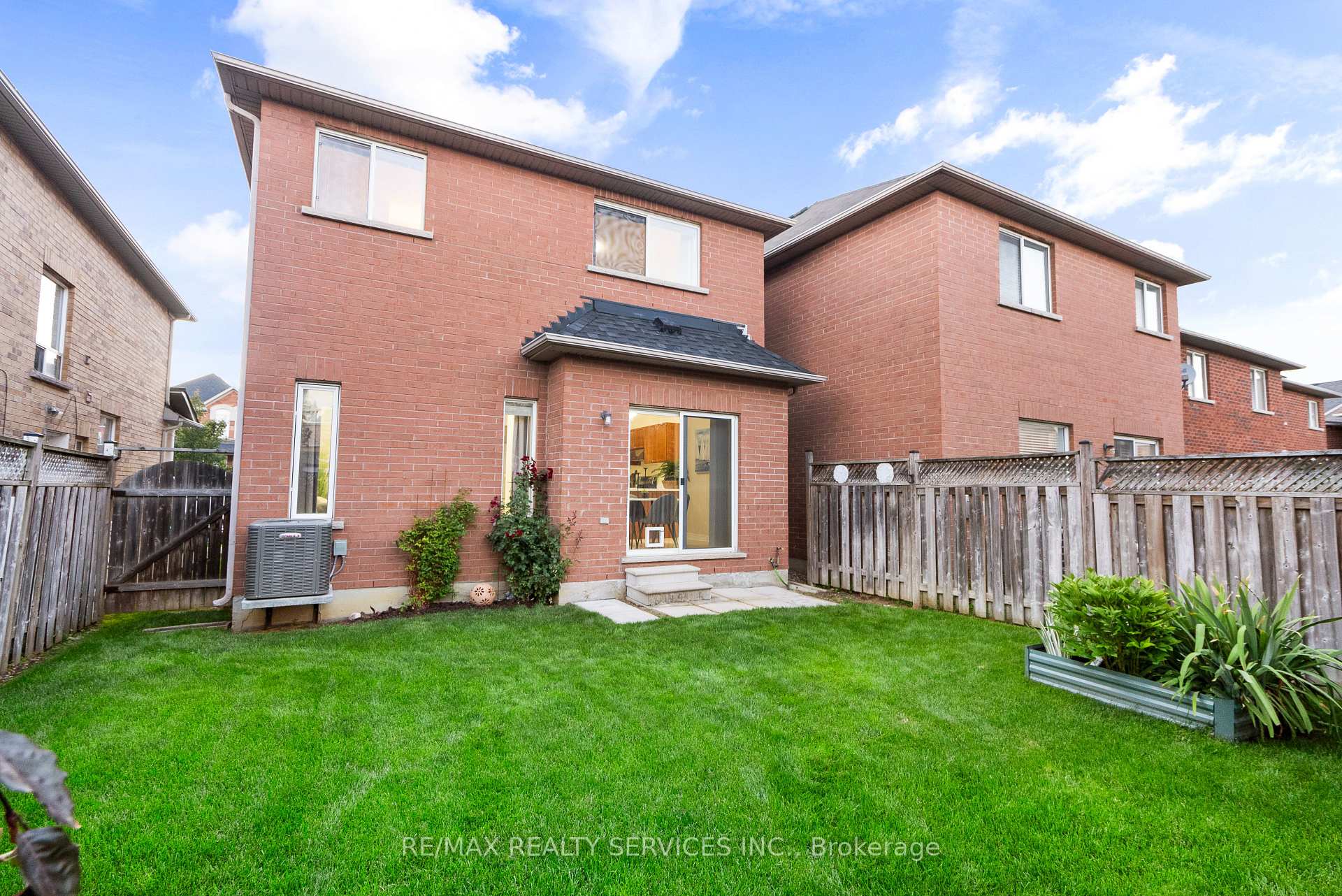 Photo 18 of 37 Overture Lane, Brampton, Bramalea North Industrial — HOMEH