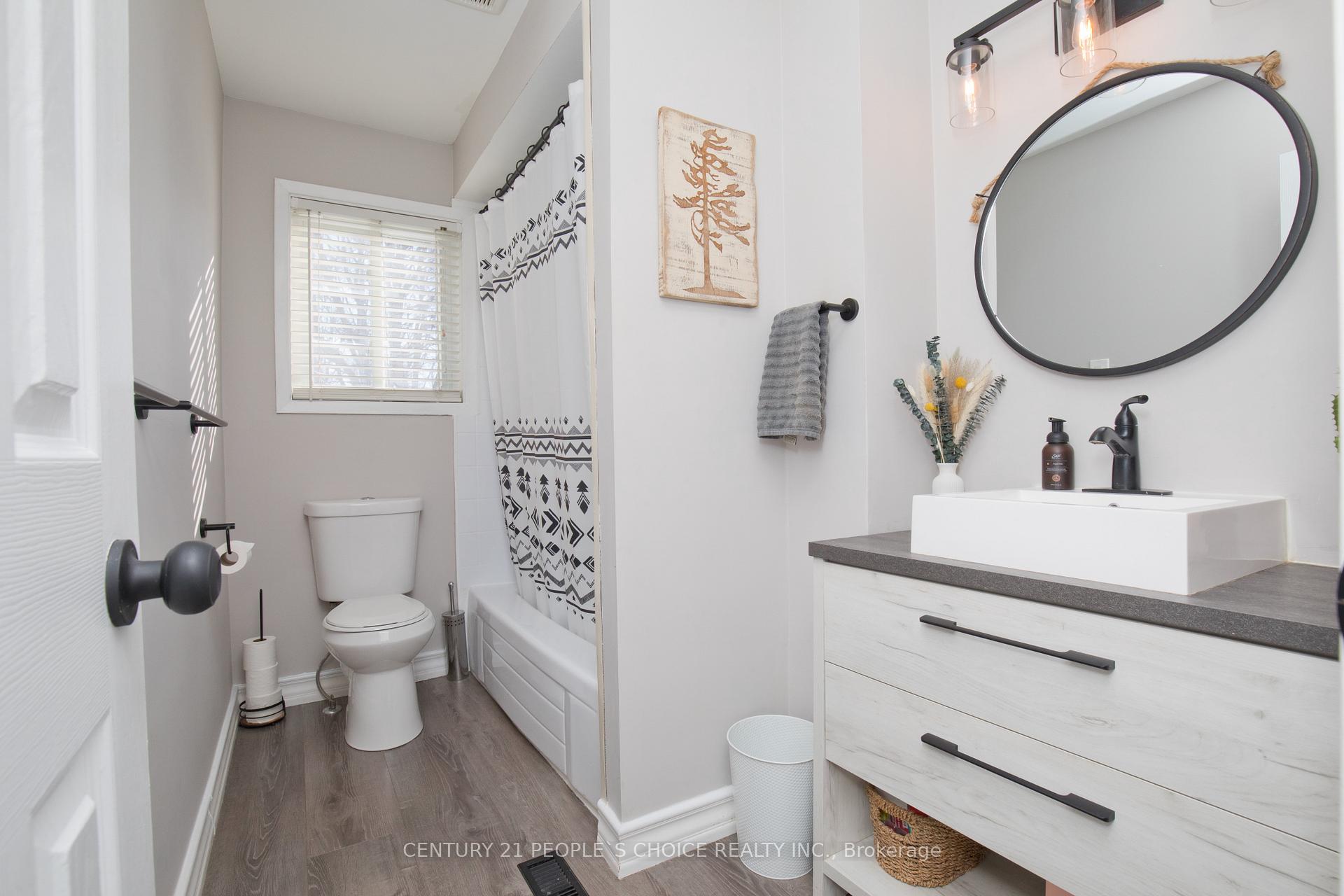 Photo 16 of 15 Delerin Crescent, Erin — HOMEH