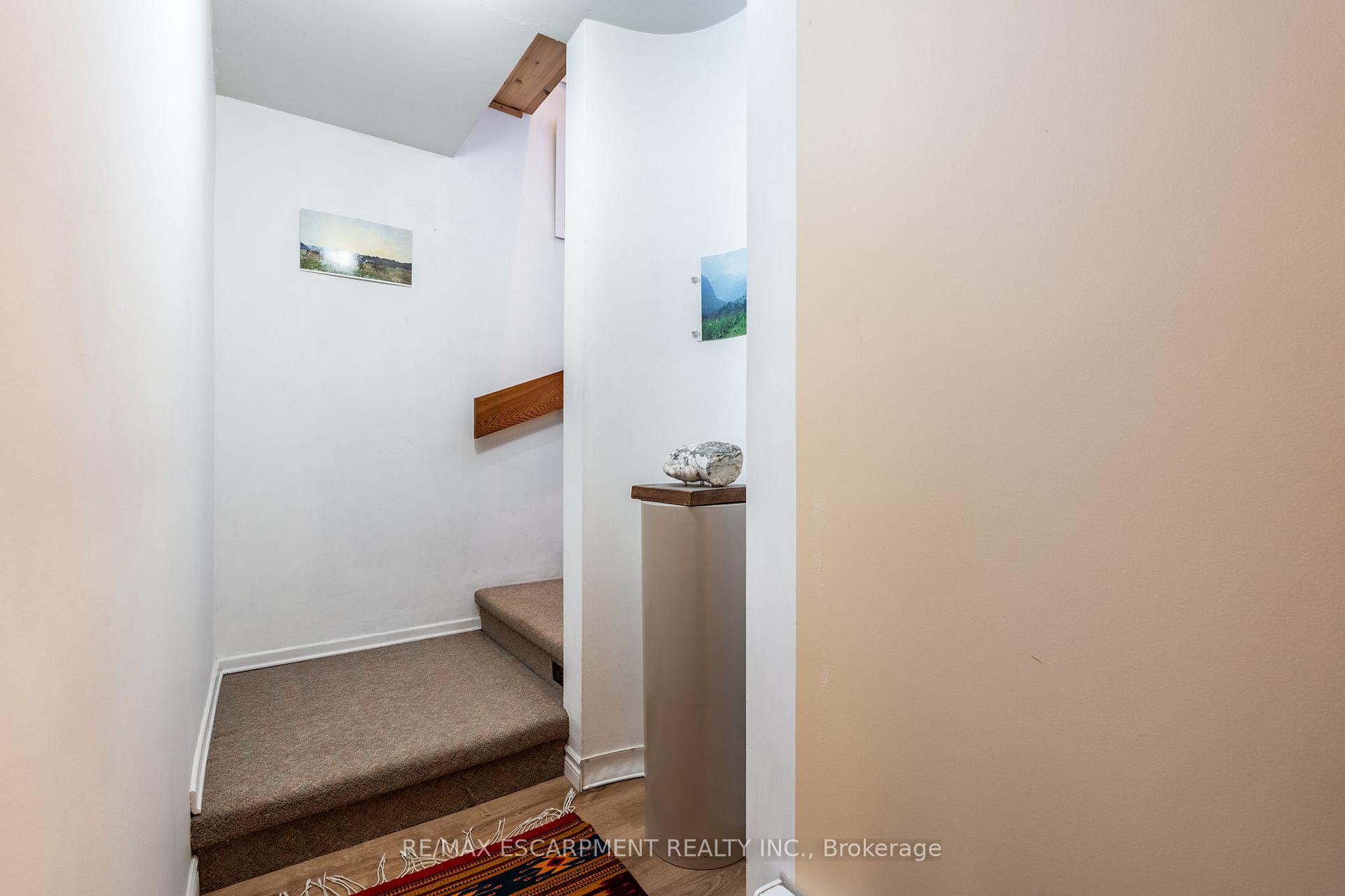 Photo 27 of 754 8th Concession Road W, Hamilton, Rural Flamborough — HOMEH