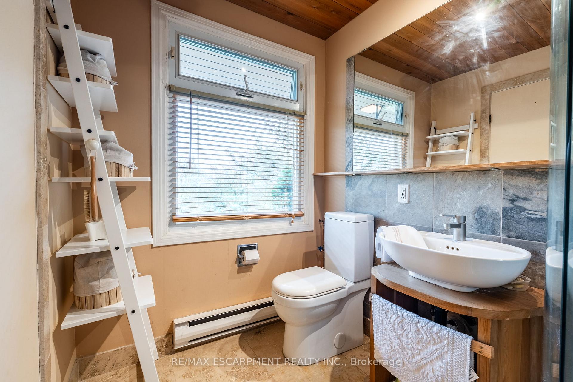 Photo 36 of 754 8th Concession Road W, Hamilton, Rural Flamborough — HOMEH