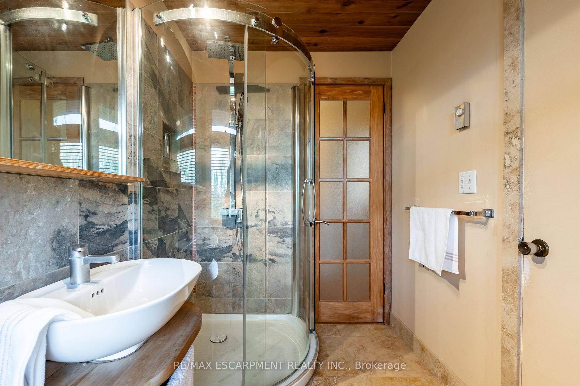 Photo 37 of 754 8th Concession Road W, Hamilton, Rural Flamborough — HOMEH