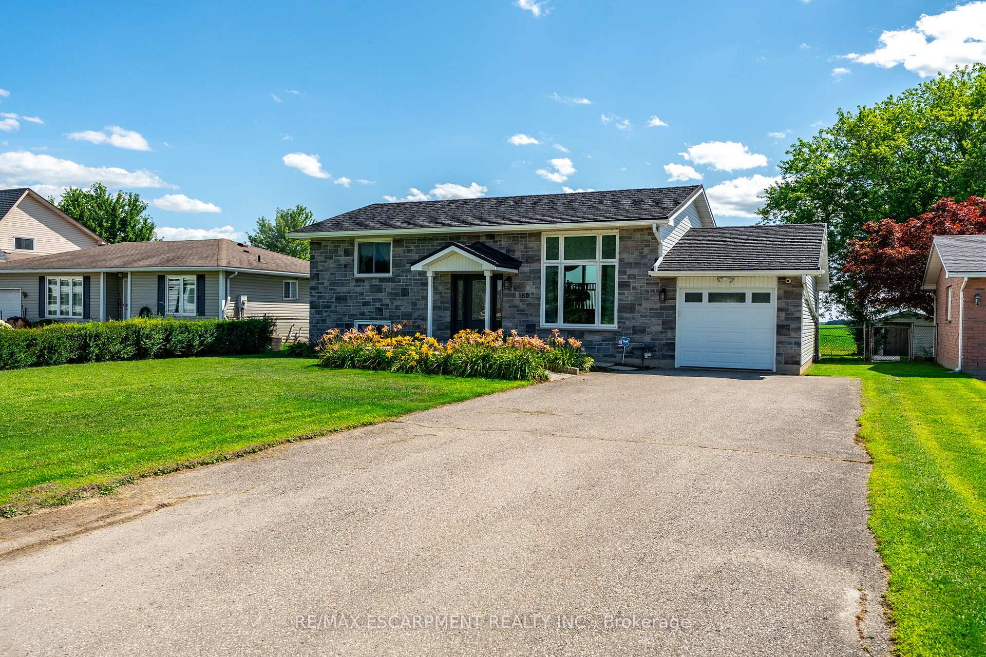 Photo 4 of 180 King Street E, Haldimand — HOMEH