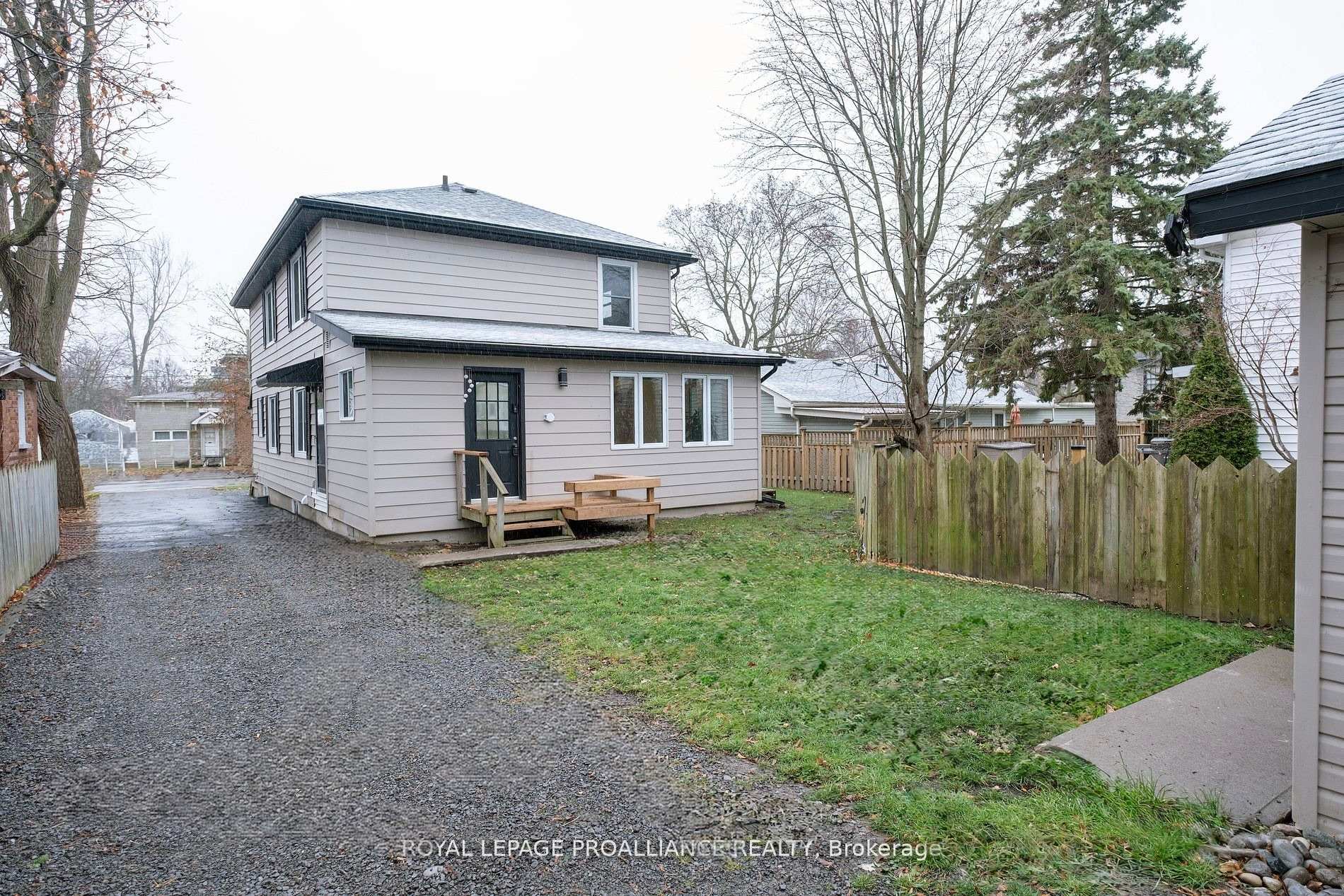 Photo 34 of 70 Queen Street, Belleville, Belleville Ward — HOMEH