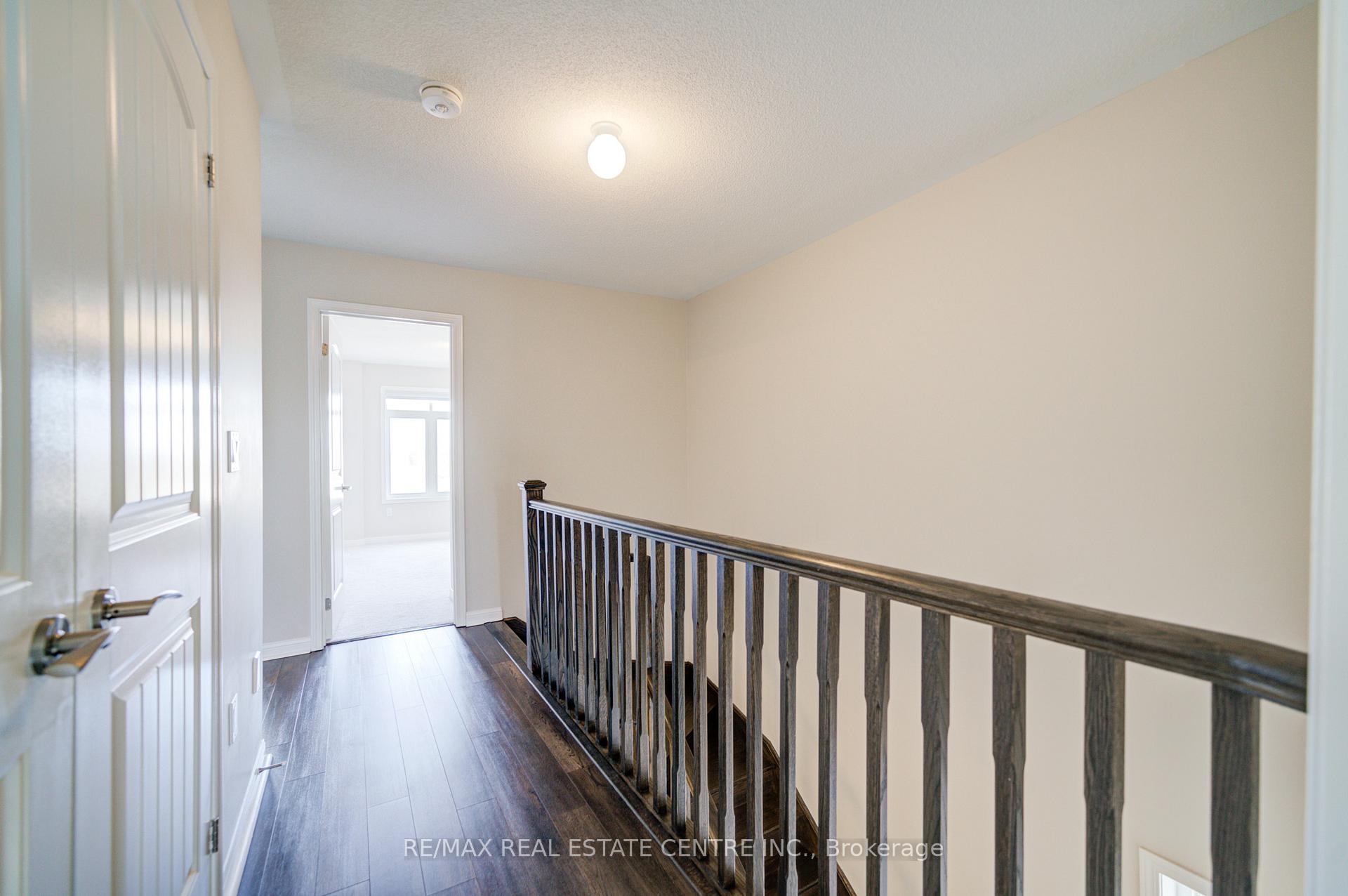 Photo 5 of 319 Windfields Farm Drive E, Oshawa, Windfields — HOMEH