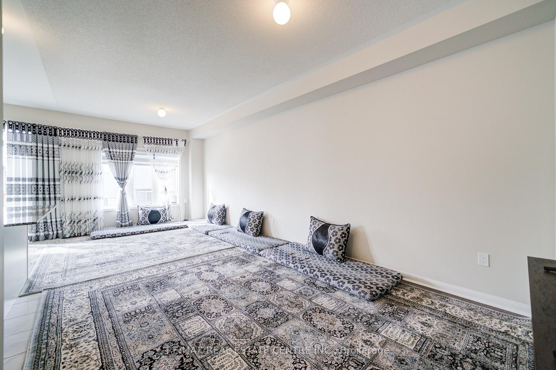 Photo 14 of 319 Windfields Farm Drive E, Oshawa, Windfields — HOMEH