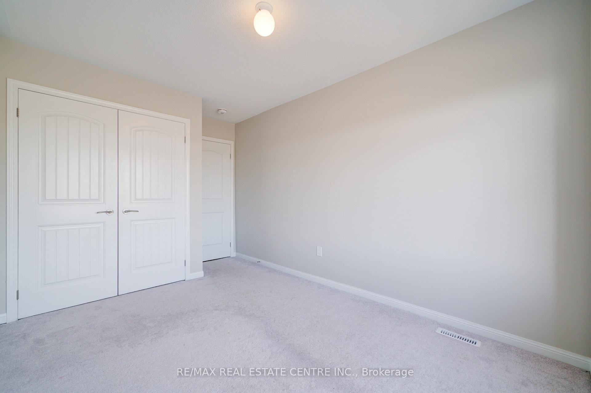 Photo 7 of 319 Windfields Farm Drive E, Oshawa, Windfields — HOMEH