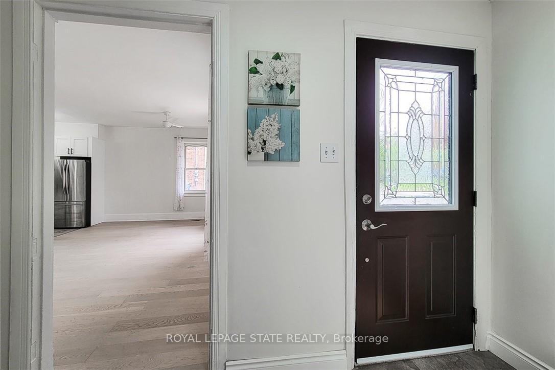 Photo 10 of Unit Main, 115 Main Street W, Grimsby, Grimsby West — HOMEH