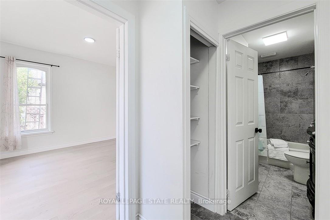 Photo 11 of Unit Main, 115 Main Street W, Grimsby, Grimsby West — HOMEH