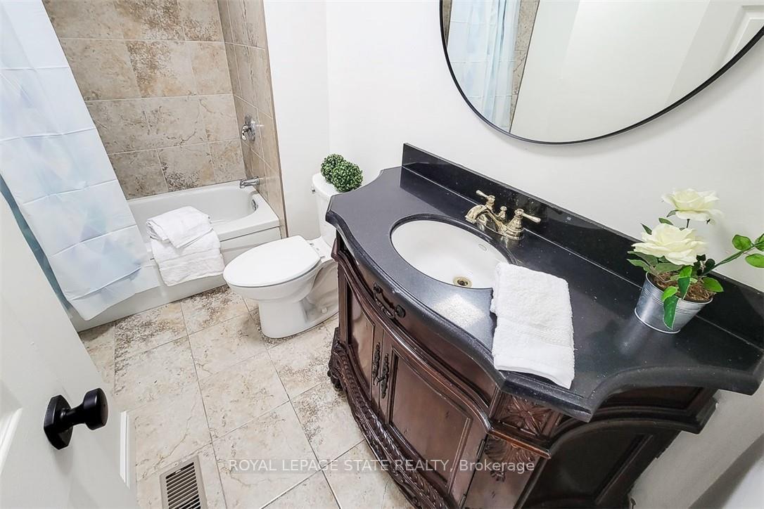 Photo 12 of Unit Main, 115 Main Street W, Grimsby, Grimsby West — HOMEH