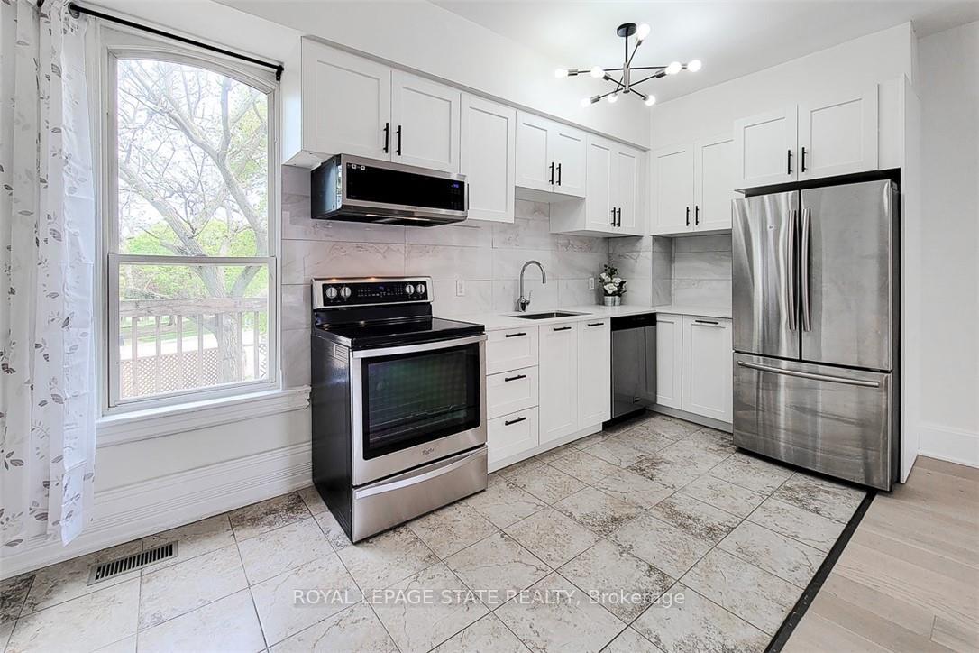 Photo 22 of Unit Main, 115 Main Street W, Grimsby, Grimsby West — HOMEH