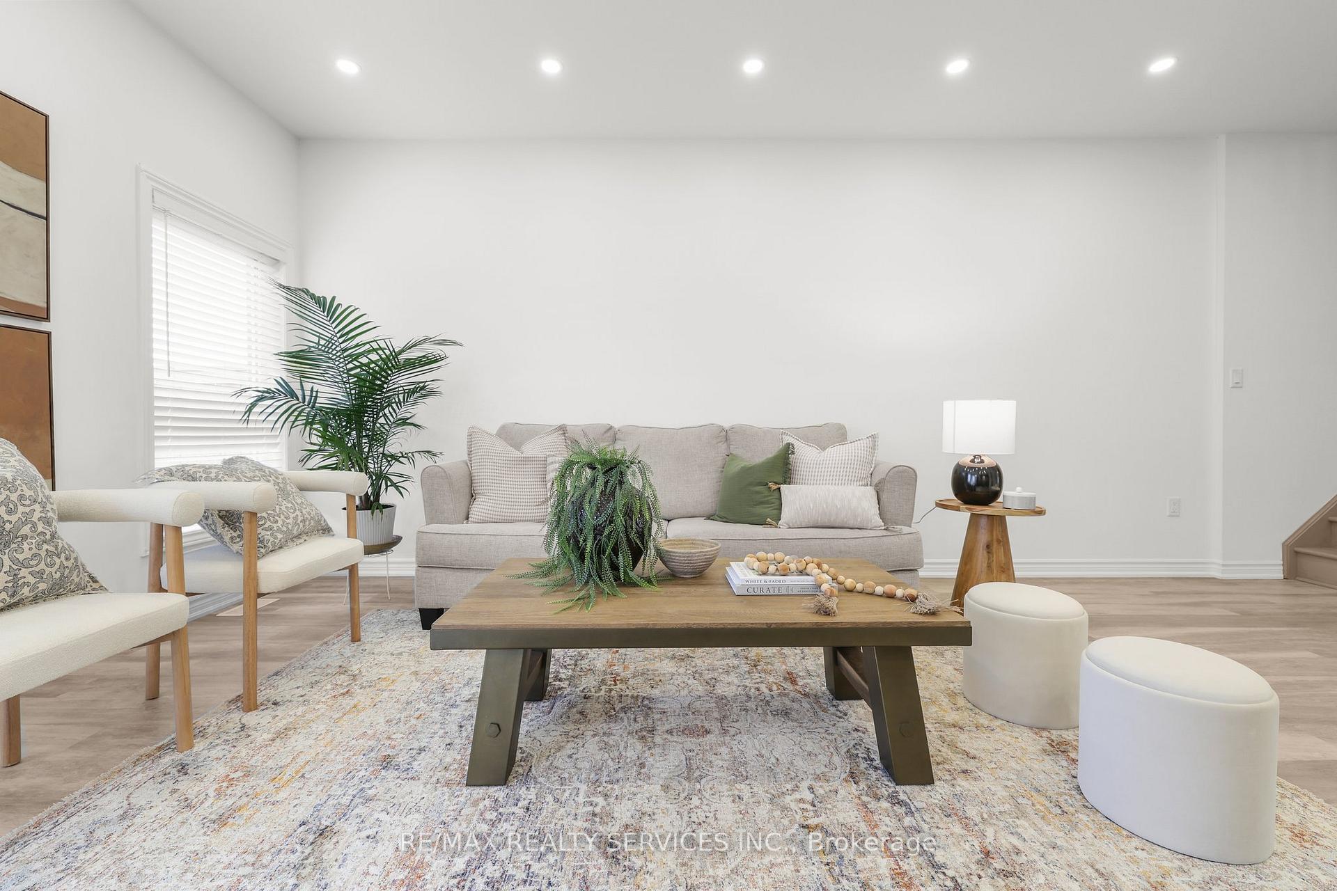 Photo 32 of Unit 13, 324 Equestrian Way, Cambridge, Hagey — HOMEH