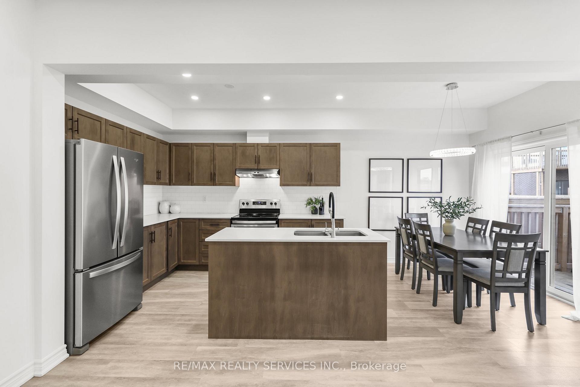 Photo 12 of Unit 13, 324 Equestrian Way, Cambridge, Hagey — HOMEH