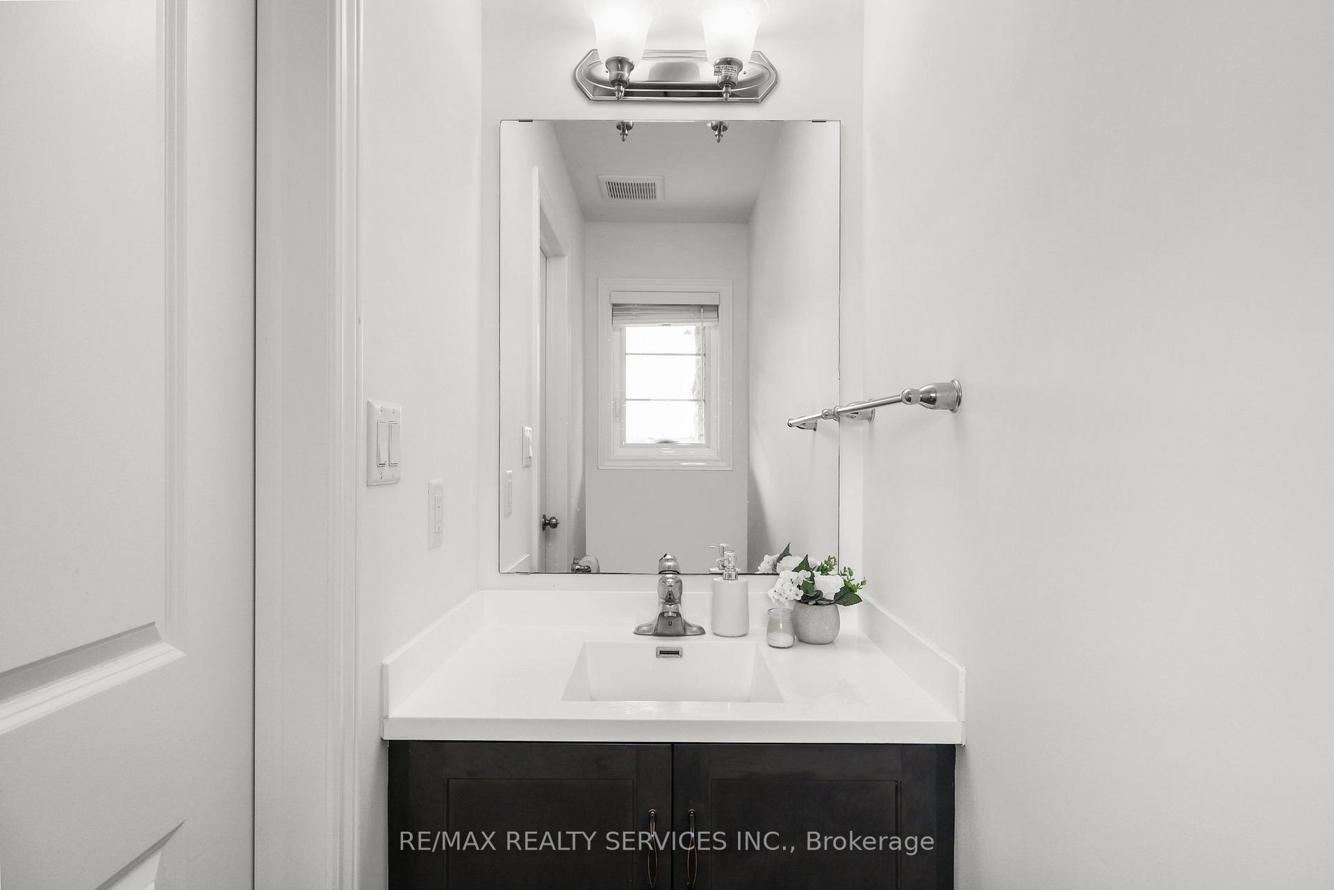 Photo 31 of Unit 13, 324 Equestrian Way, Cambridge, Hagey — HOMEH