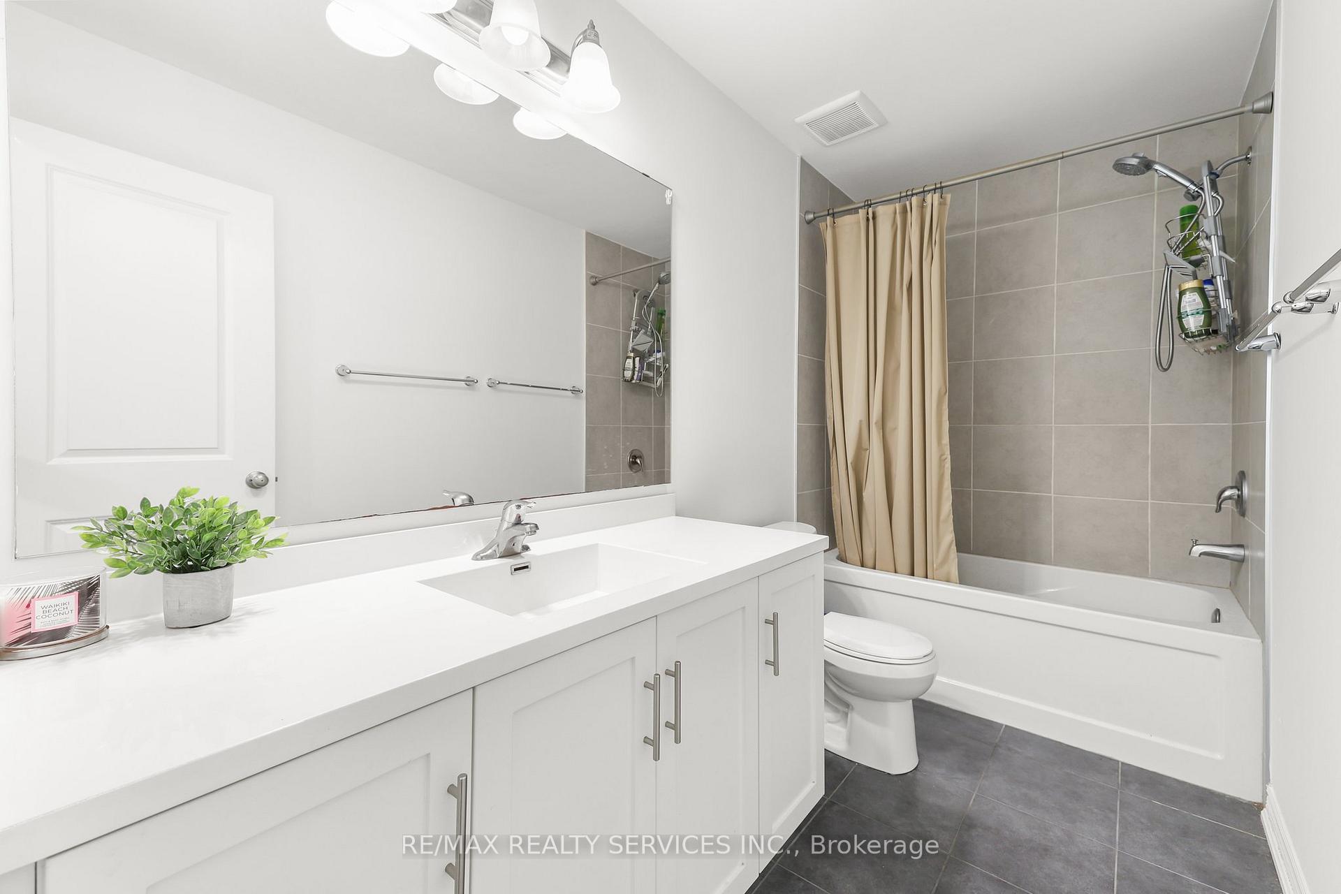 Photo 15 of Unit 13, 324 Equestrian Way, Cambridge, Hagey — HOMEH