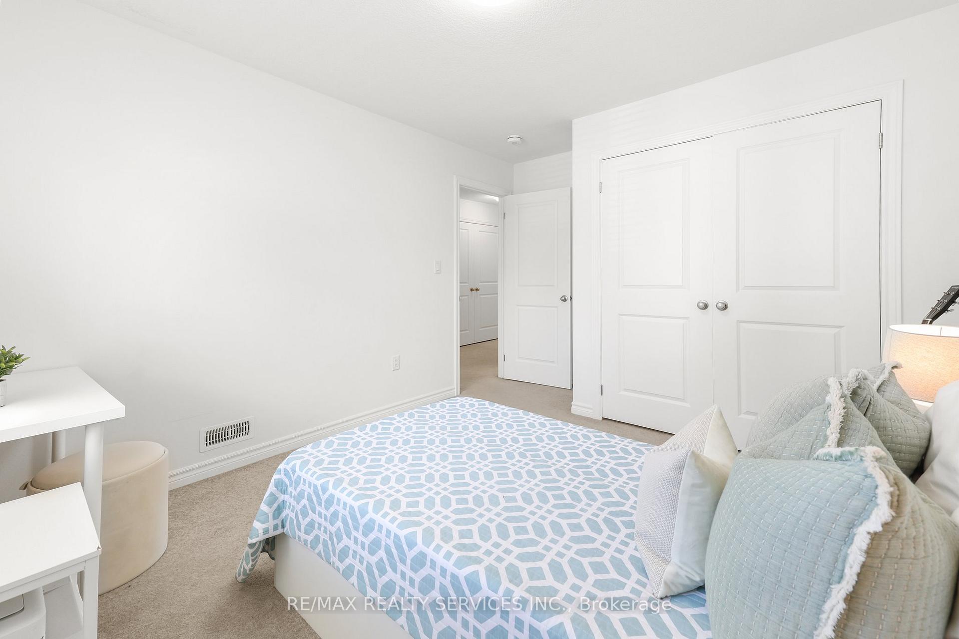 Photo 36 of Unit 13, 324 Equestrian Way, Cambridge, Hagey — HOMEH