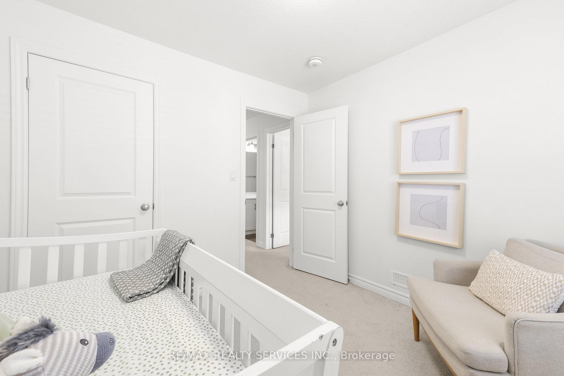 Photo 16 of Unit 13, 324 Equestrian Way, Cambridge, Hagey — HOMEH