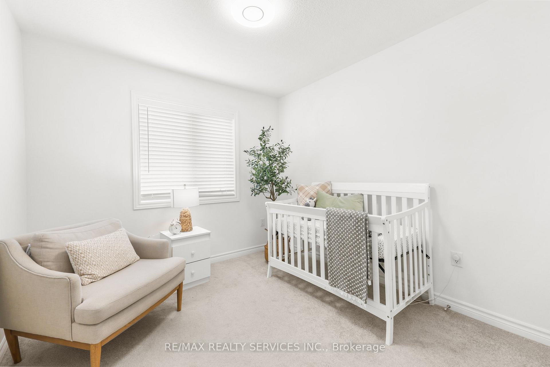 Photo 7 of Unit 13, 324 Equestrian Way, Cambridge, Hagey — HOMEH