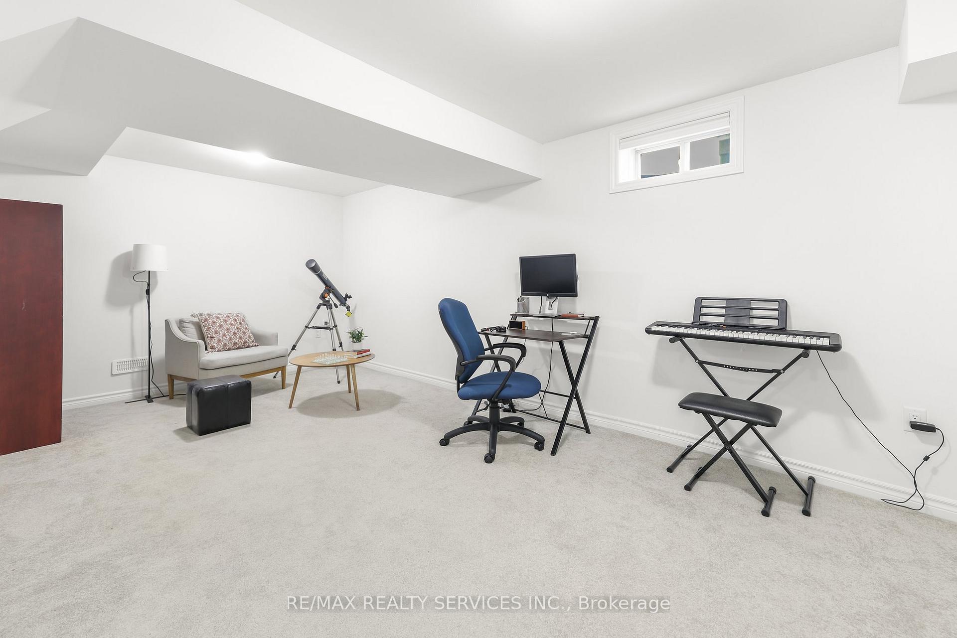 Photo 28 of Unit 13, 324 Equestrian Way, Cambridge, Hagey — HOMEH