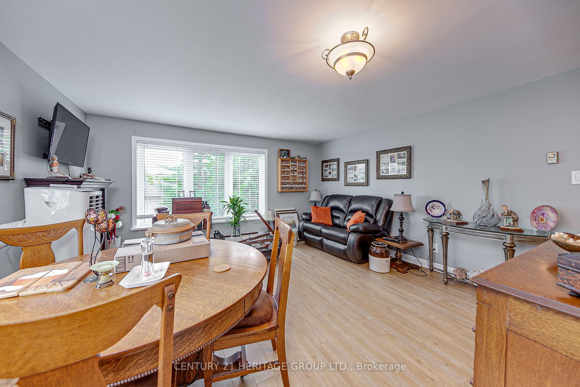 Photo 11 of 36 Puget Street, Barrie, North Shore — HOMEH