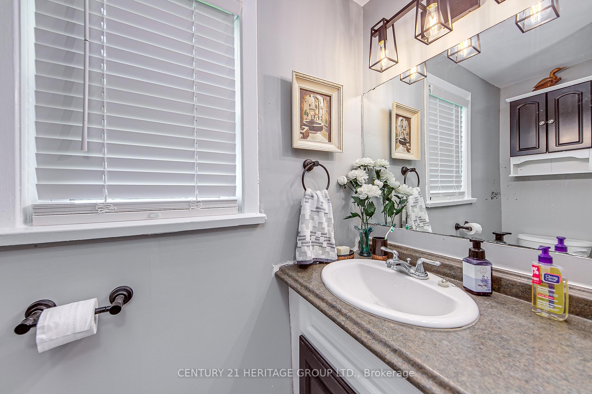 Photo 14 of 36 Puget Street, Barrie, North Shore — HOMEH