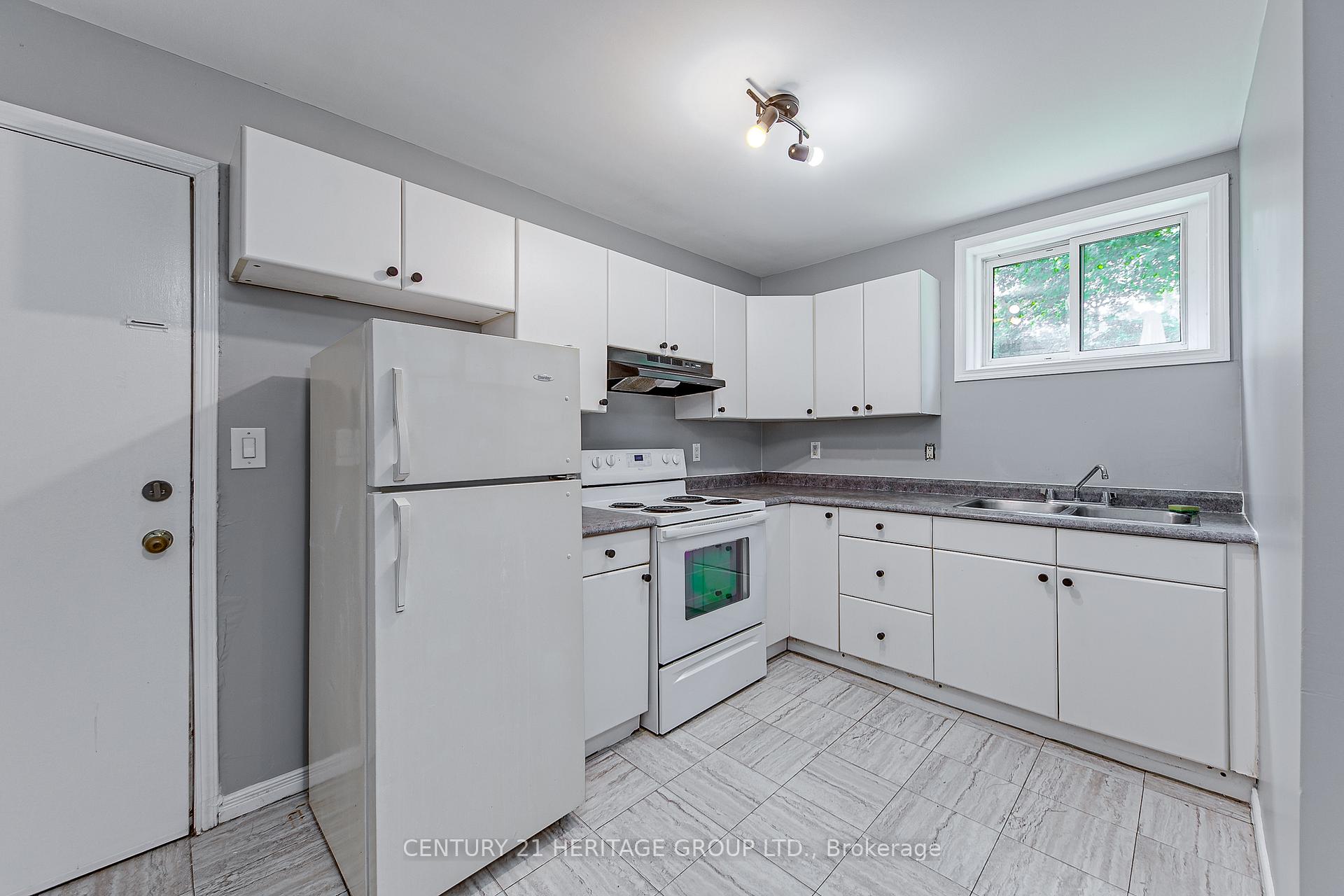 Photo 17 of 36 Puget Street, Barrie, North Shore — HOMEH