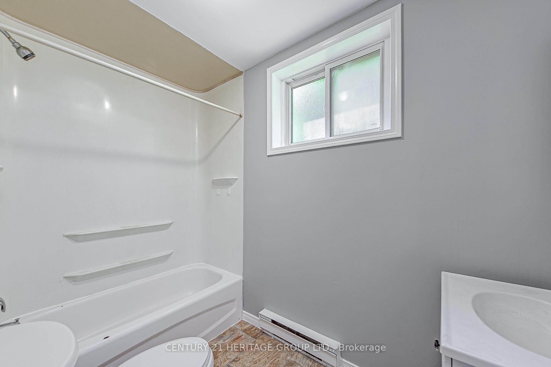 Photo 35 of 36 Puget Street, Barrie, North Shore — HOMEH