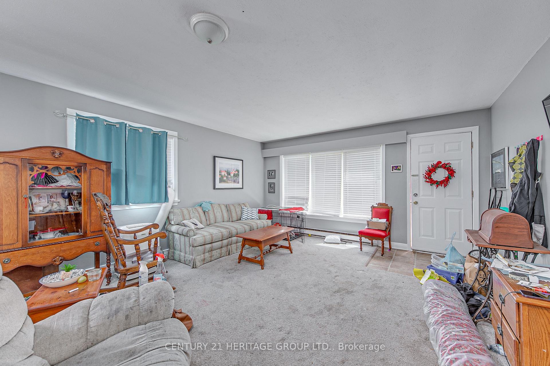 Photo 12 of 36 Puget Street, Barrie, North Shore — HOMEH