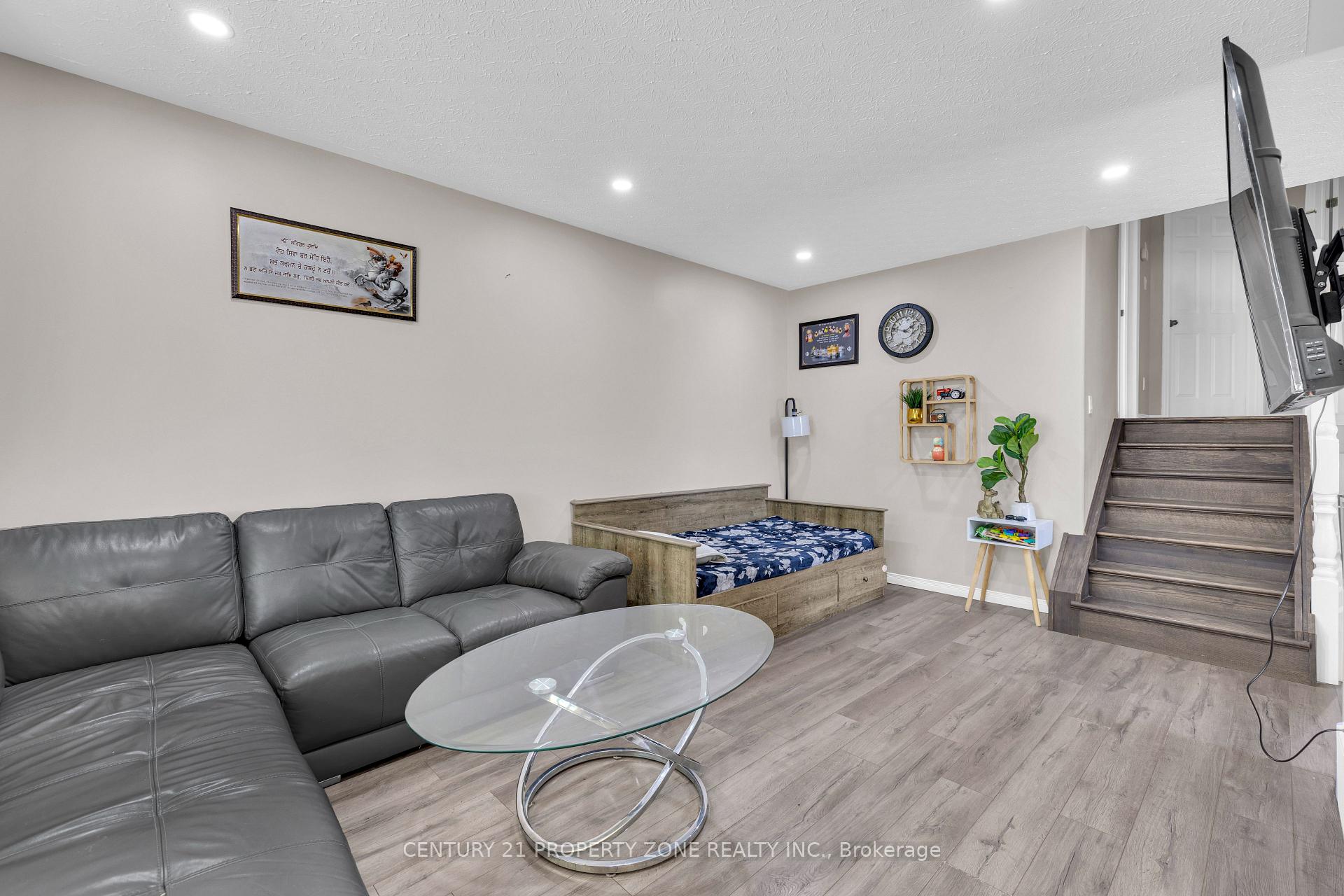 Photo 22 of 1437 Hansen Crescent W, Windsor — HOMEH