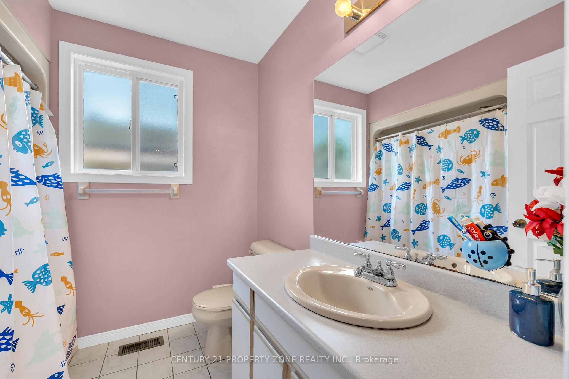 Photo 3 of 1437 Hansen Crescent W, Windsor — HOMEH