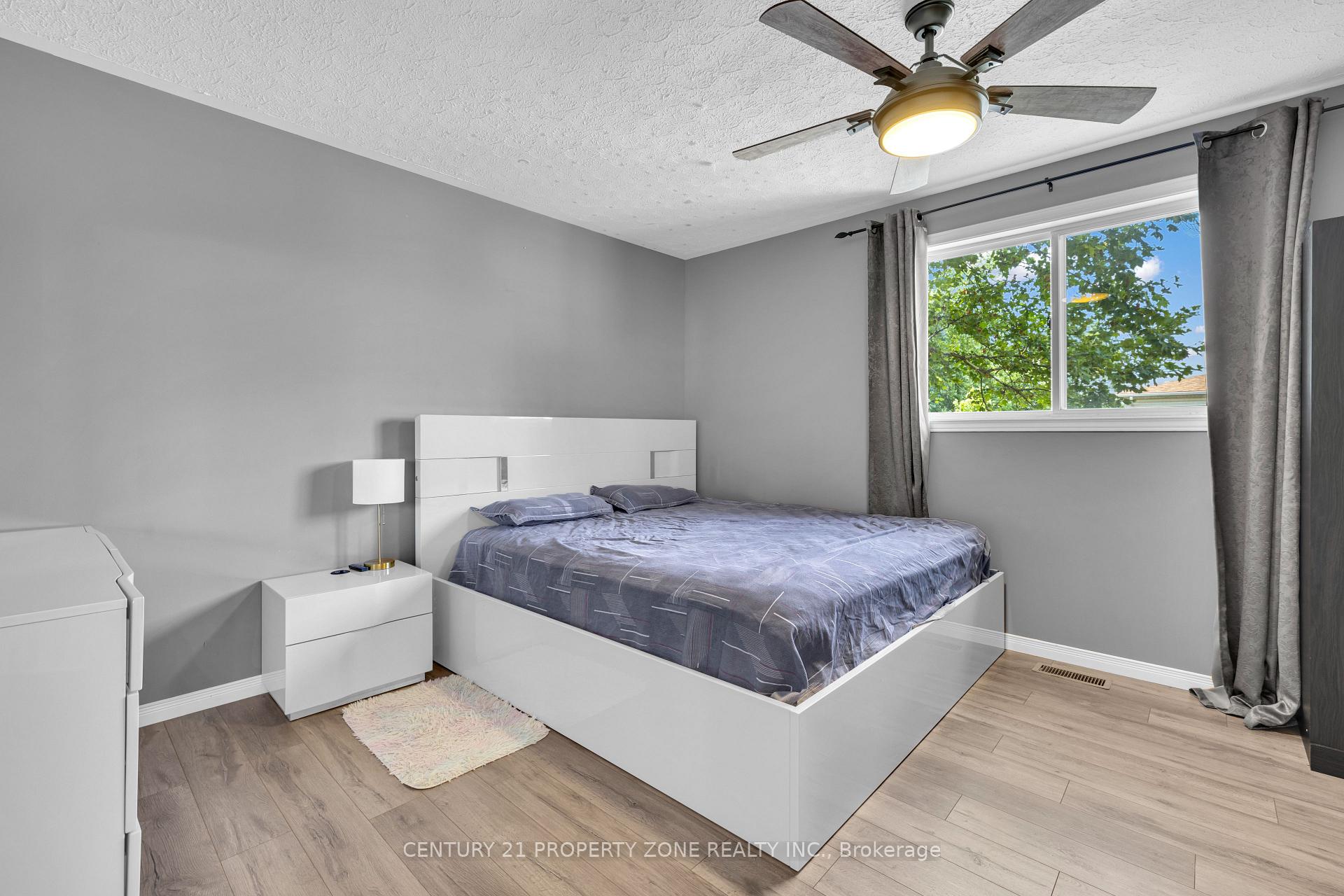 Photo 21 of 1437 Hansen Crescent W, Windsor — HOMEH