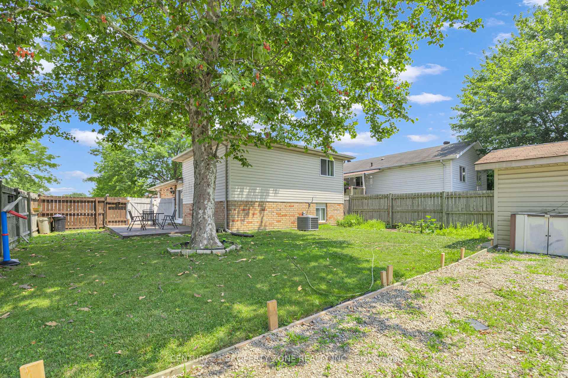 Photo 10 of 1437 Hansen Crescent W, Windsor — HOMEH