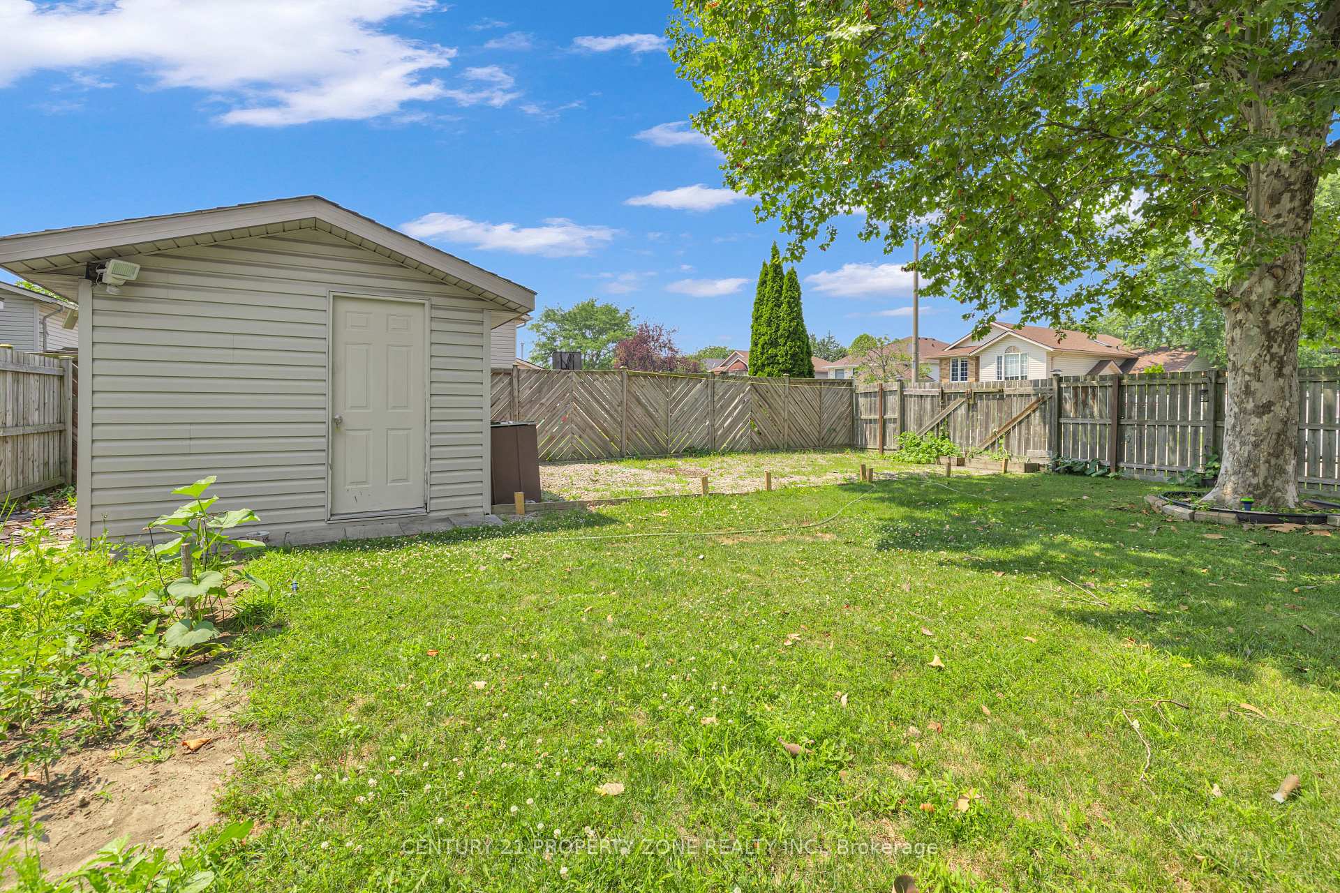 Photo 30 of 1437 Hansen Crescent W, Windsor — HOMEH