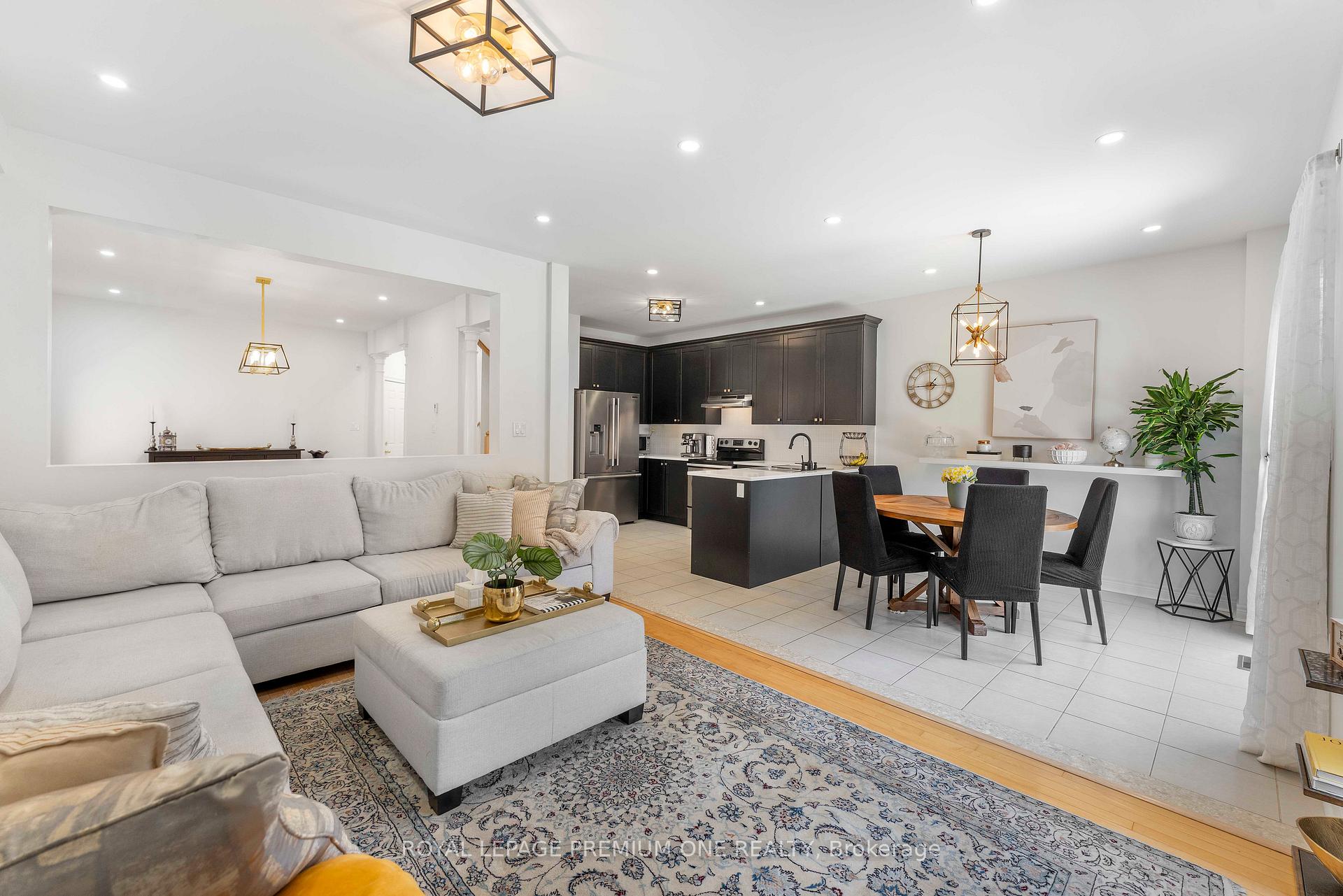 Photo 5 of 44 Dockside Court, Brampton, Sandringham-Wellington — HOMEH