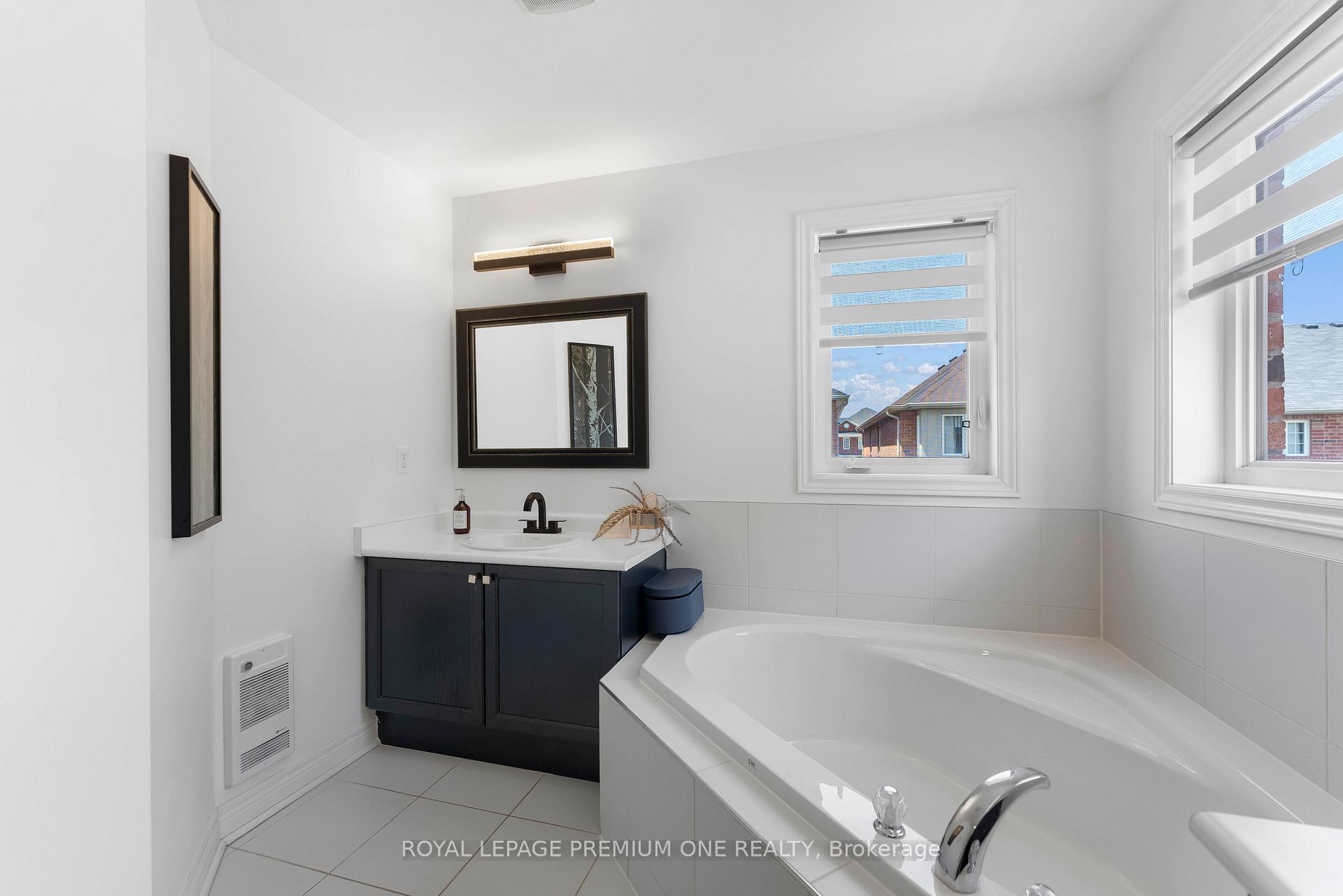 Photo 13 of 44 Dockside Court, Brampton, Sandringham-Wellington — HOMEH
