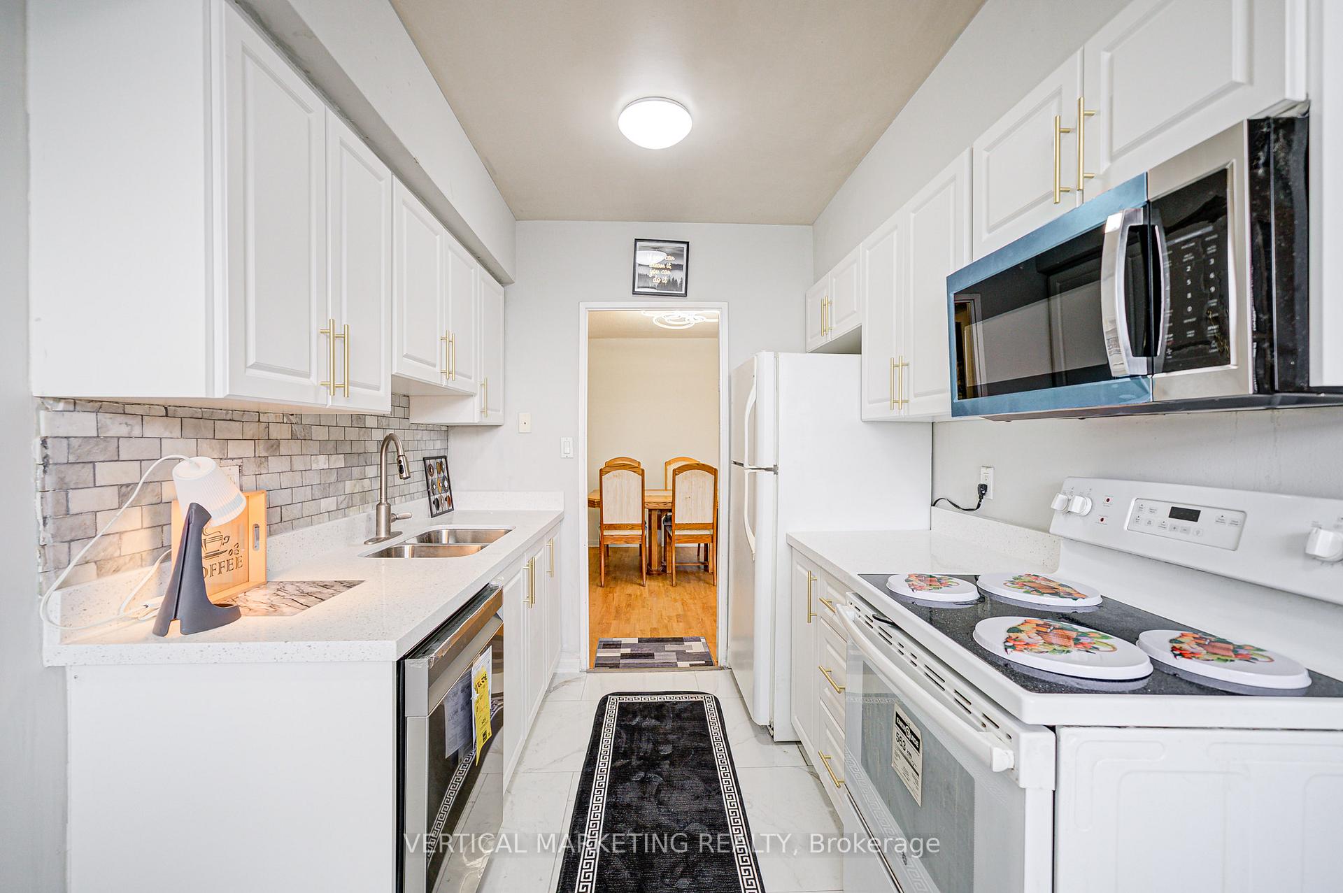 Front of Unit PH07, 20 Gilder Drive