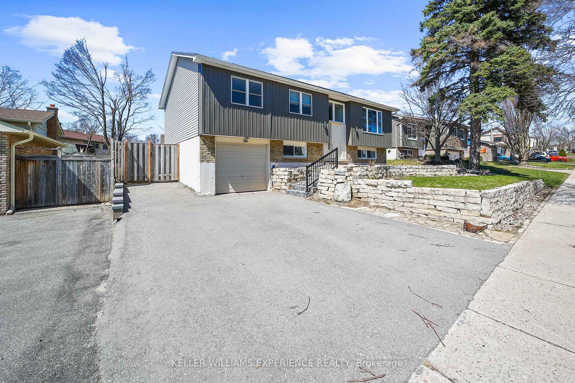 Photo 2 of 60 Heather Street, Barrie, Sunnidale — HOMEH